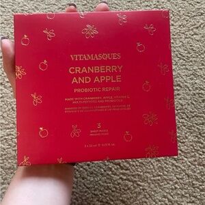 Vitamasques Cranberry and Apple Probiotic Repair Mask - Red